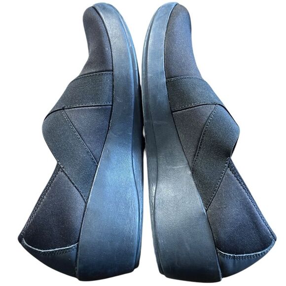 Crocs Dual Comfort Busy Day Black Wedge Loafers Size 10 Slip On Comfort Shoes - Picture 9 of 10